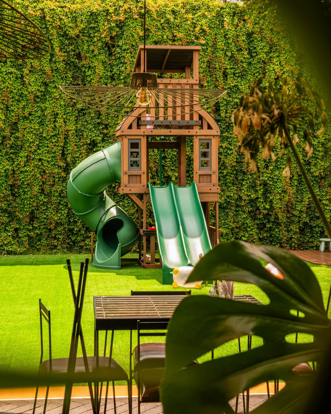 Jardín Jartete con área de juegos